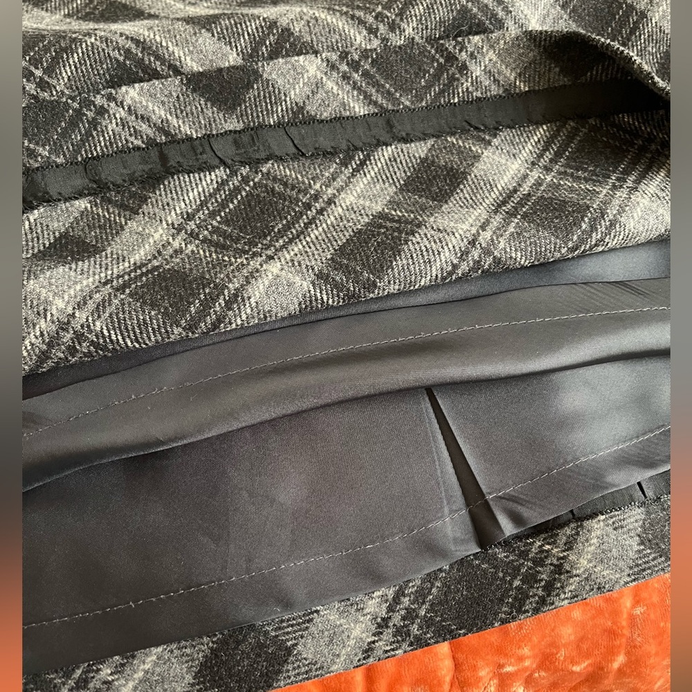 EUC long, fully-lined Eddie Bauer skirt - Picture 8 of 9